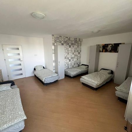 Hostel „U Sashka” Warszawa Zewnętrze zdjęcie