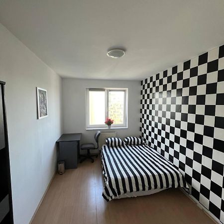 Hostel „U Sashka” Warszawa Zewnętrze zdjęcie