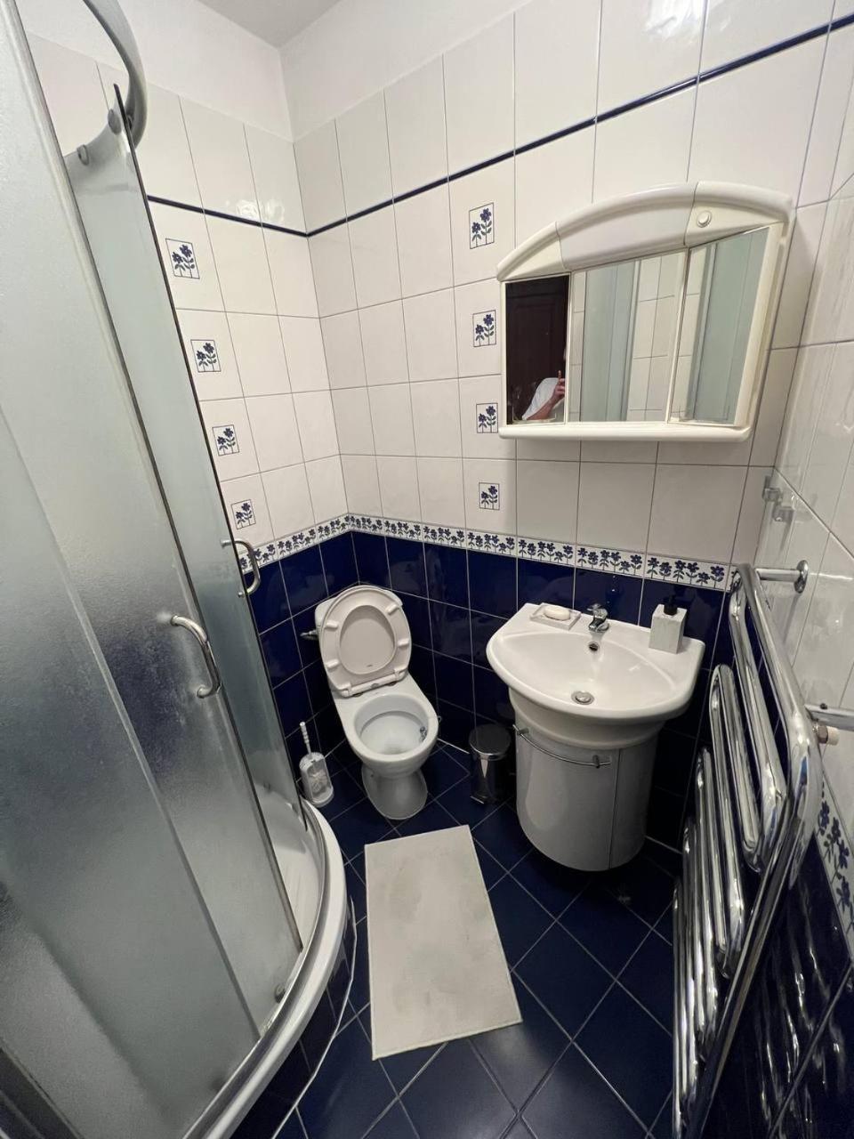 Hostel „U Sashka” Warszawa Zewnętrze zdjęcie