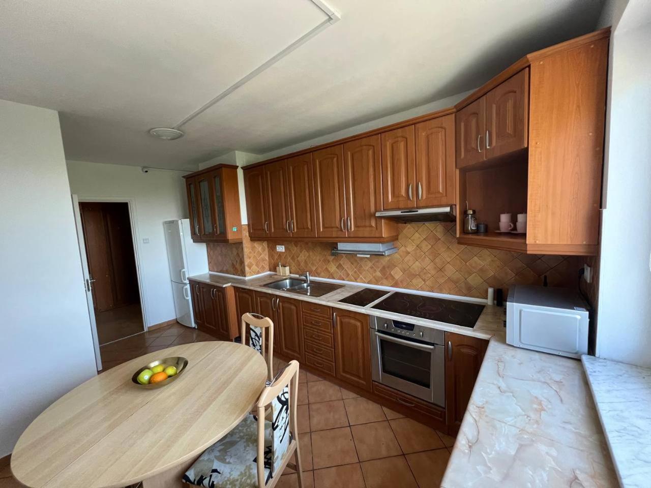Hostel „U Sashka” Warszawa Zewnętrze zdjęcie